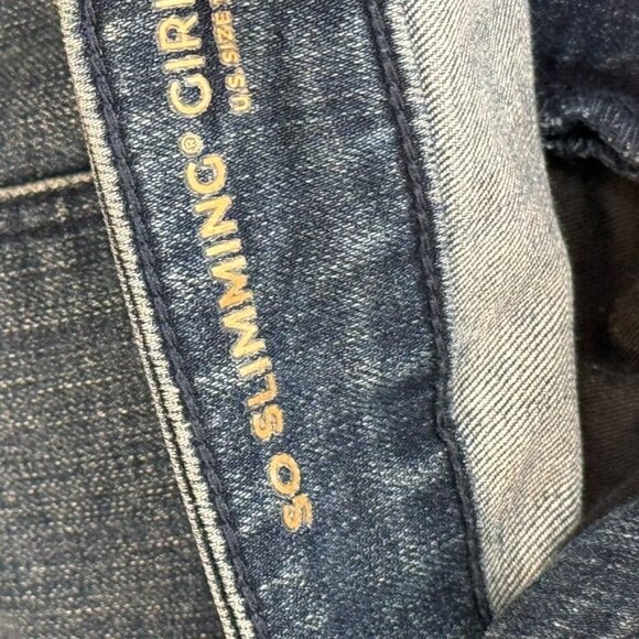 Chicos 2.5 Girlfriend Slim Crop Jeans Size 14 Embroidered Eyelet Hem Blue Denim - Picture 14 of 14